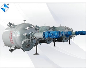 大型生產(chǎn)型反應(yīng)釜